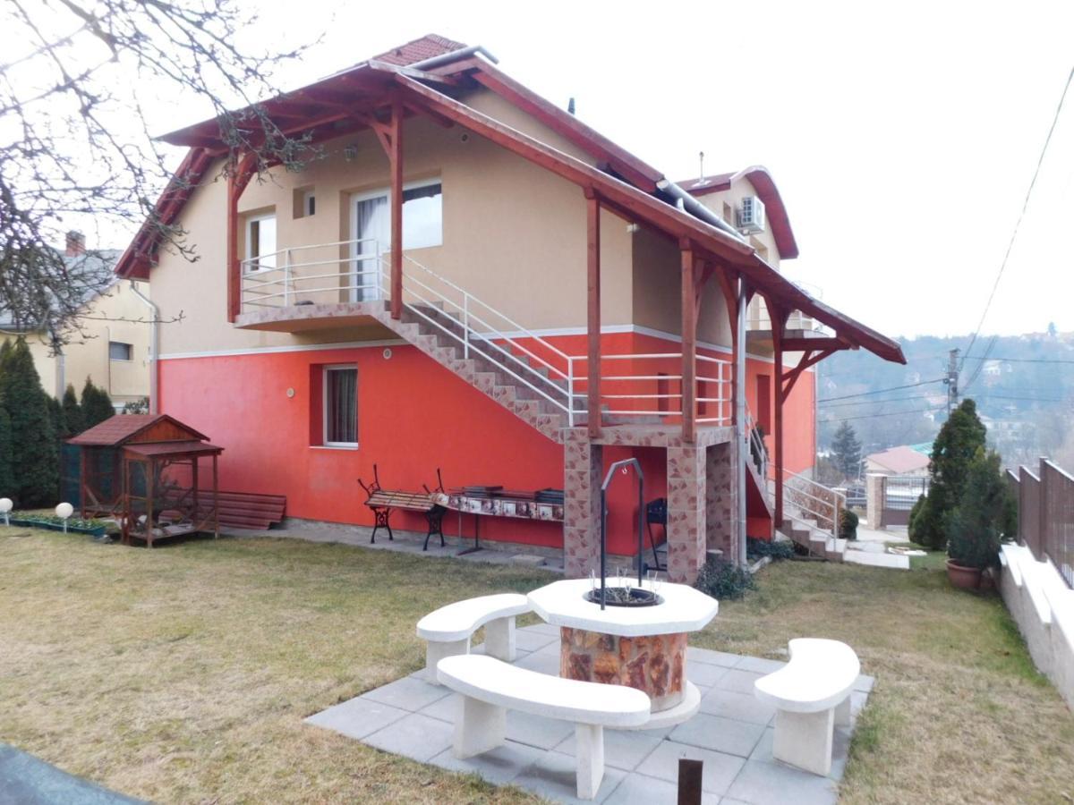 Eden Vendeghaz Hotel Mişcolţ Exterior foto