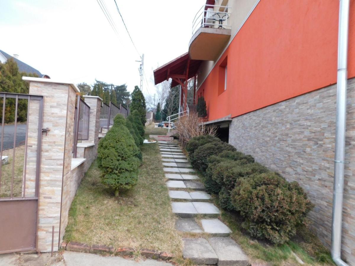 Eden Vendeghaz Hotel Mişcolţ Exterior foto
