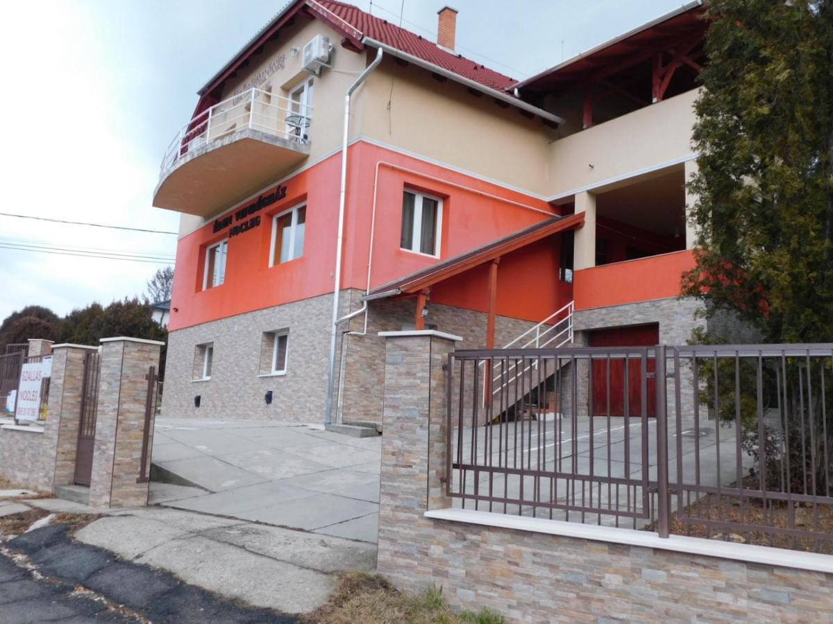 Eden Vendeghaz Hotel Mişcolţ Exterior foto