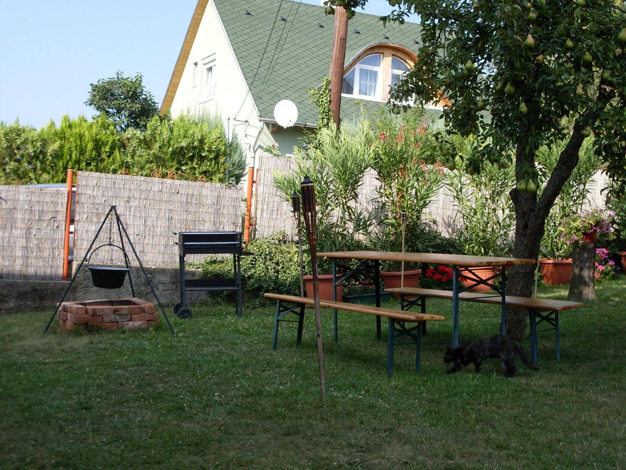 Eden Vendeghaz Hotel Mişcolţ Exterior foto