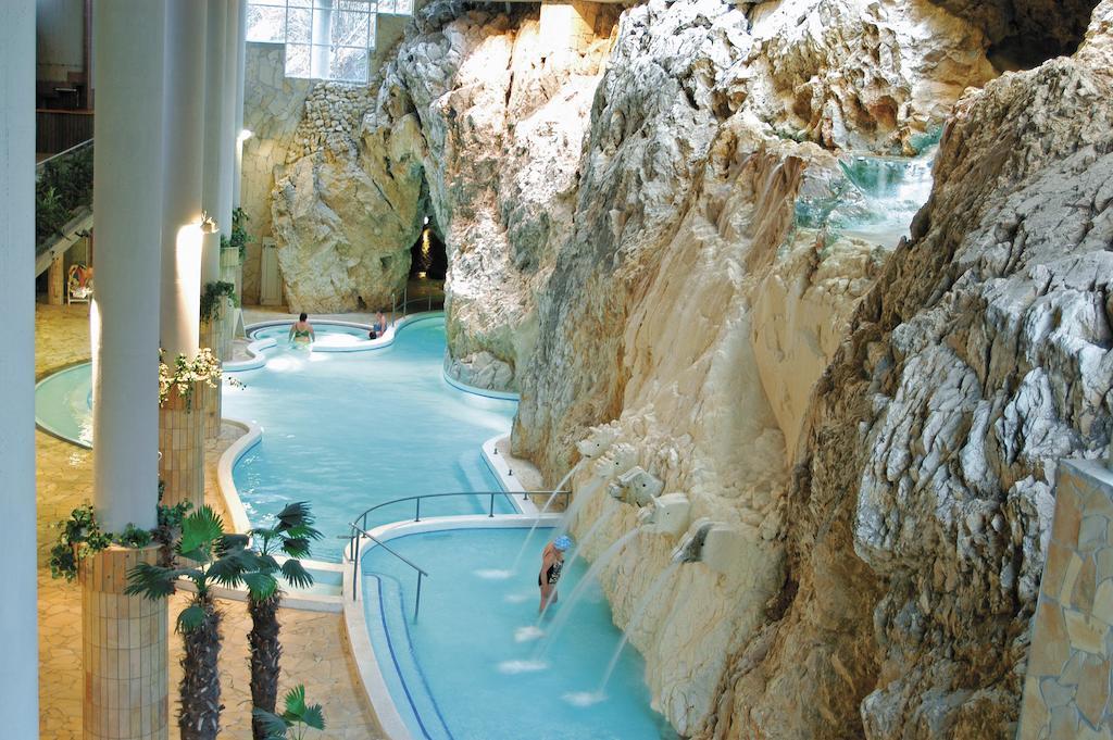 Eden Vendeghaz Hotel Mişcolţ Exterior foto