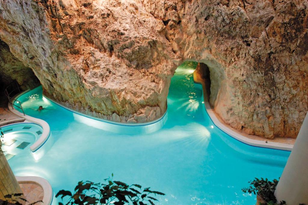 Eden Vendeghaz Hotel Mişcolţ Exterior foto
